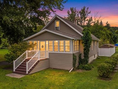11 Woodland Ave