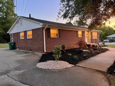 300 Mimosa Dr