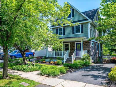 62 Myrtle Ave
