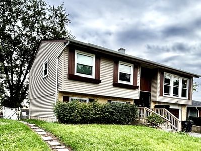 1135 E 159th Pl