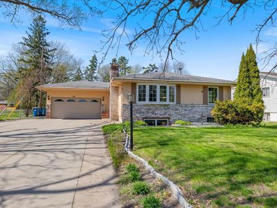 1436 E Old Shakopee Rd