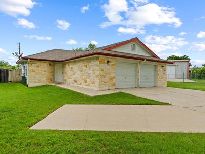 Property at 243-245 Marvin Cv, Hutto, TX