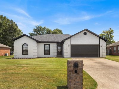 2422 Bluestone Dr
