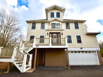 10 W Clarke South Ln