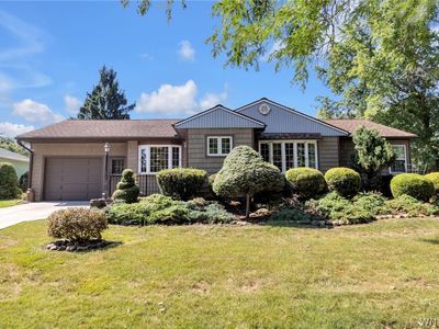 52 Ralston Ave