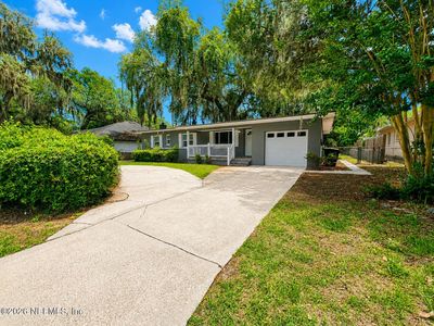 5774 CEDAR OAKS Drive