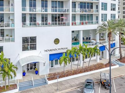 1233 N Gulfstream Ave UNIT 301