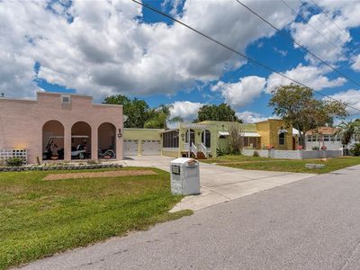 815 Lake Jessie Dr