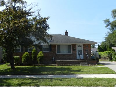 4318 Adams Cir