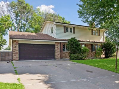9116 34 1/2 Ave N