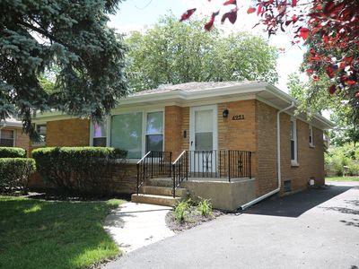 Property at 4951 Howard St, Skokie, IL