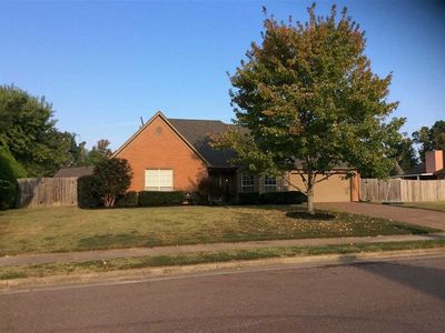 3943 Oak Forest Dr