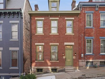 1709 Buena Vista St