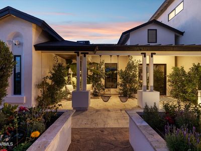 6414 E BEVERLY Lane