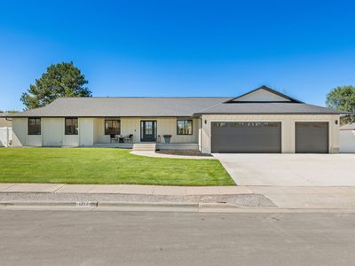 1352 W 11940 S