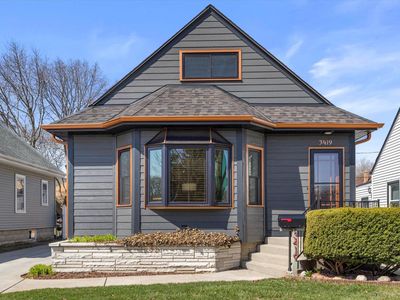 3419 South Howell AVENUE