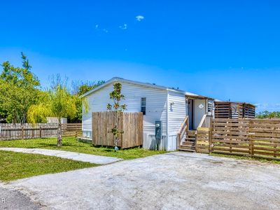475 Leslie Dr