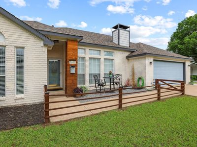 2601 Rolling Hills Dr
