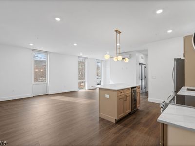 21 Lincoln Park #100