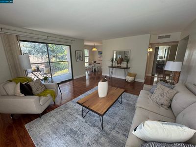 310 N Civic Dr APT 203