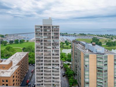 1633 North Prospect AVENUE #18F