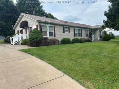 233 Sunset Ln