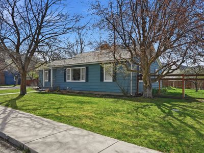 401 Burlington Ave