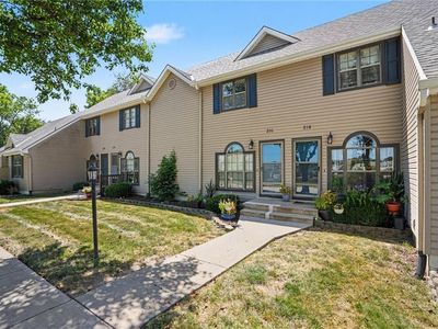 Property at 216 Stonebridge Ln, Smithville, MO