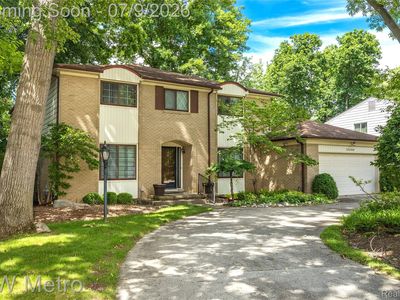 22560 Kenwyck Dr