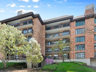 3851 Mission Hills Rd APT 102