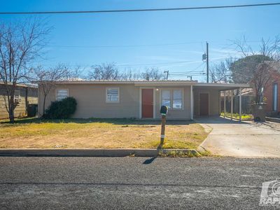3207 Webster Ave