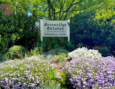 5 Greenridge Avenue #B4
