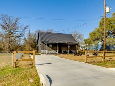 205 Cedar Rd