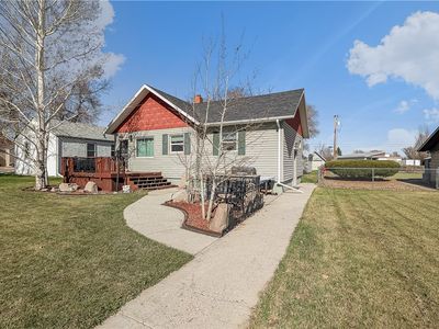 120 4th Ave W