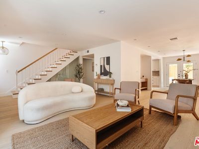 1337 Centinela Ave APT 2