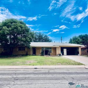 1906 N Rojo Dr