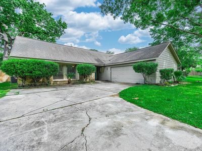 510 Long Shadows Cir