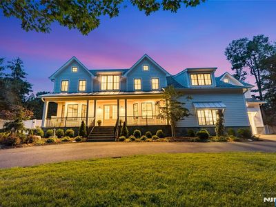 11 Green Way