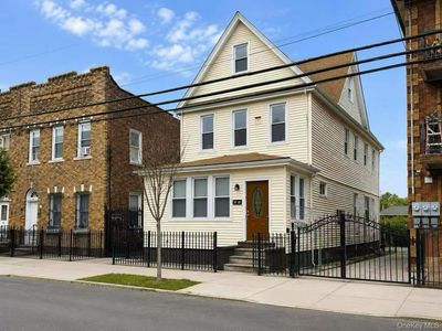 52-12 103 Street