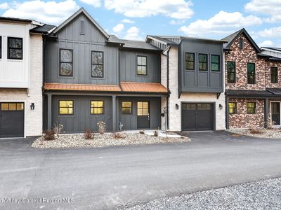 16 Icehouse Drive