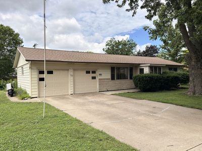 315 Mecherle Dr