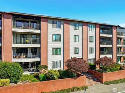 2858 32nd Avenue W #202
