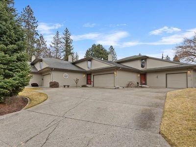 705 W Briar Cliff Ct