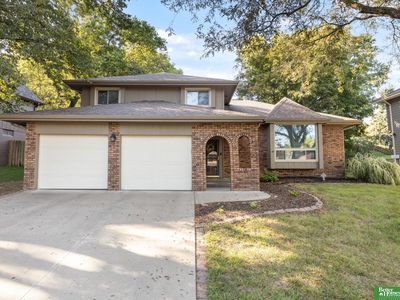 910 Wolf Ln