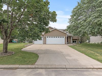 8933 Prestwick Cir N