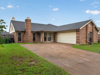 5209 Nocona Ln