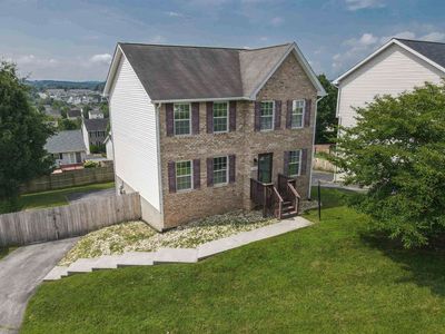1075 New Village Dr NW