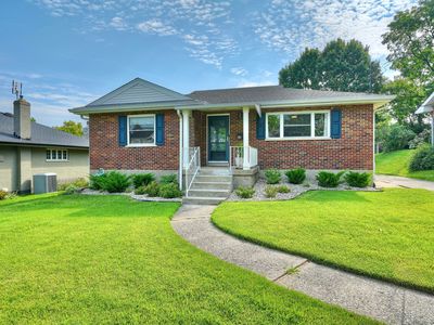 36 Newman Ave