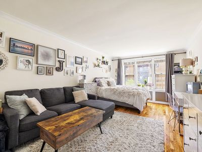 311 E 75th St APT 4C