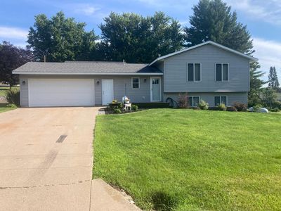 374 Cherry St W